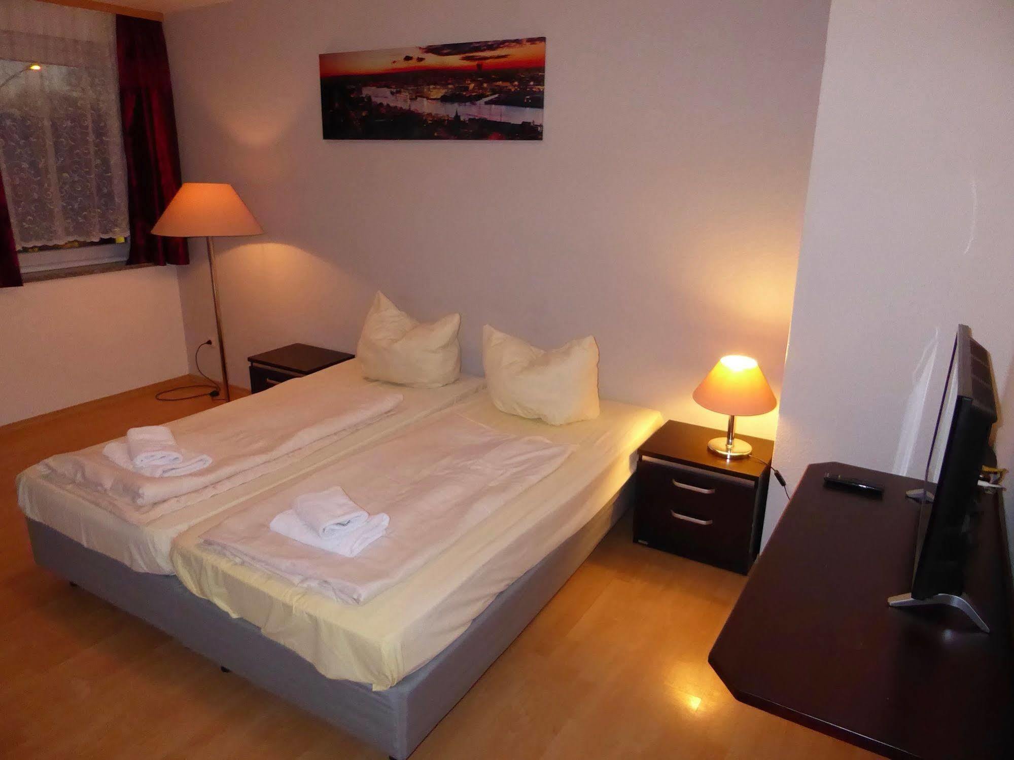 Boardinghouse Mundsburg Aparthotel Hamburg Exterior photo